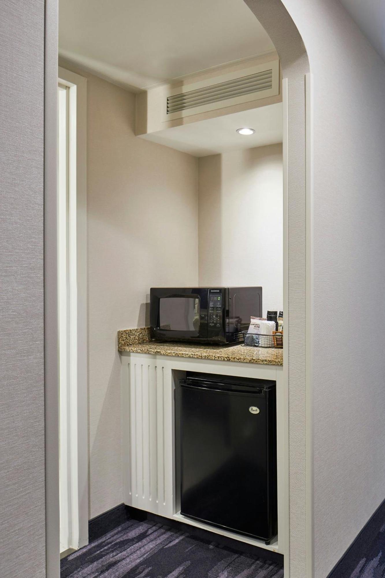 Fairfield Inn & Suites By Marriott Albany Airport Extérieur photo
